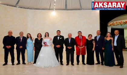 AKSARAY VALİSİ MURAT DURU VE MUŞ VALİSİ AVNİ ÇAKIR İki valinin şahitlik yaptığı düğün
