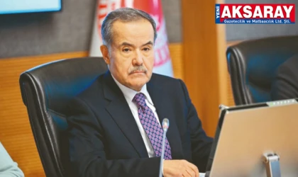 Aydınlar bir toplumun omurgasıdır