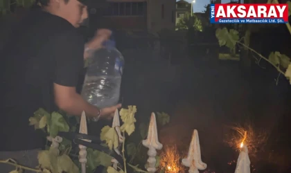 Çocuklar su bidonlarıyla yangına müdahale etti