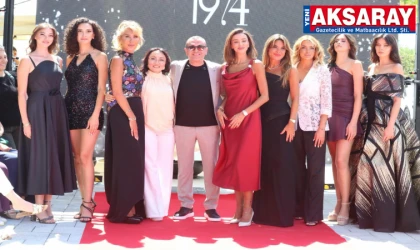 GÖRKEMLİ AÇILIŞ Ünlü mankenlerin defilesi nefes kesti