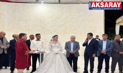 Protokol düğünde bir araya geldi