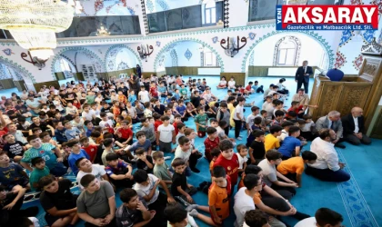 VALİ MURAT DURU YAZ KUR’AN KURSU ÖĞRENCİLERİYLE BULUŞTU Genç Nesillere Demokrasi ve Milli İrade Ruhu